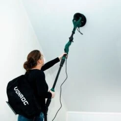 VONROC Levigatrice A Giraffa Per Soffitti E Pareti 1050W-Ø225mm. Include 6 Pezzi Di Carta Abrasiva, Tubo Collegamento Aspirapolvere, Sacco Raccolta Polvere E Manico Telescopico 8 VONROC Levigatrice A Giraffa Per Soffitti E Pareti 1050W-Ø225mm. Include 6 Pezzi Di Carta Abrasiva, Tubo Collegamento Aspirapolvere, Sacco Raccolta Polvere E Manico Telescopico -Makitae Outlet 15902622 4