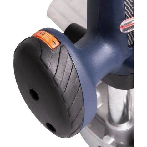 FERM Fresatrice Verticale 1200W - 6,8 Mm. Velocità Variabile. Cavo Di Alimentazione Da 3 Metri. Include Set Di Fresatura Da 3 Pezzi, Anello A Copiare, Guida Parallela E Punta Compasso 5 FERM Fresatrice Verticale 1200W - 6,8 Mm. Velocità Variabile. Cavo Di Alimentazione Da 3 Metri. Include Set Di Fresatura Da 3 Pezzi, Anello A Copiare, Guida Parallela E Punta Compasso - immagine 5