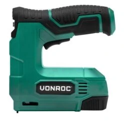 VONROC Graffatrice Chiodatrice A Batteria 4V. Include 900 Graffe E 300 Chiodi 7 VONROC Graffatrice Chiodatrice A Batteria 4V. Include 900 Graffe E 300 Chiodi -Makitae Outlet 28056539 4