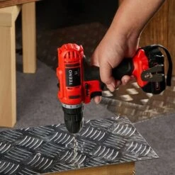 TEENO Avvitatore A Batteria 21V, 2 Velocità Trapano A Batteria, 2 Batterie Al Litio 1.5Ah, Ricarica Rapida In 1 Ora, 20 Accessori Inclusi (Trapano A 2*Batteria) 8 TEENO Avvitatore A Batteria 21V, 2 Velocità Trapano A Batteria, 2 Batterie Al Litio 1.5Ah, Ricarica Rapida In 1 Ora, 20 Accessori Inclusi (Trapano A 2*Batteria) -Makitae Outlet 30248691 4