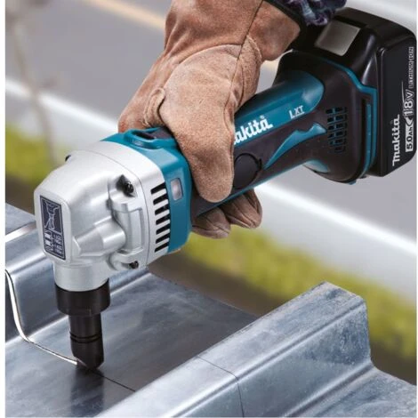 Makita Knabber A Batteria 18V DJN161RTJ 1.6mm Con Batteria 2x 5.0Ah 2 Makita Knabber A Batteria 18V DJN161RTJ 1.6mm Con Batteria 2x 5.0Ah - immagine 2