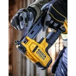 Cucitrice Da Elettricista DeWALT DCN701N (Solo Corpo) 5 Cucitrice Da Elettricista DeWALT DCN701N (Solo Corpo) -Makitae Outlet 39643147 3