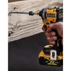 Avvitatore Ad Impulsi DeWALT DCF850D2T (2 X 2,0 Ah + DCB115 + TSTAK II) 9 Avvitatore Ad Impulsi DeWALT DCF850D2T (2 X 2,0 Ah + DCB115 + TSTAK II) -Makitae Outlet 69571100 5