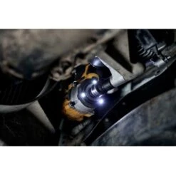 DeWALT Utensili - Avvitatore A Impulsi AKU 18V 406 Nm, 2 X Batterie 5,0 Ah XR DCF922P2T -Makitae Outlet 88300992 4