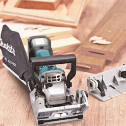 Makita Fresatrice A Batteria 18V (DPJ180RTJ)