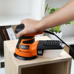 TACKLIFE Levigatrice Orbitale 300W, Velocità Regolabile(Max 13.000RPM), 12 125mm Dischi Abrasivi(6 80Grana, 6 180Grana), Raccolta Della Polvere, Levigatrice Rotorbitale Con Pulsante Di Bloccato-PRS 9 TACKLIFE Levigatrice Orbitale 300W, Velocità Regolabile(Max 13.000RPM), 12 125mm Dischi Abrasivi(6 80Grana, 6 180Grana), Raccolta Della Polvere, Levigatrice Rotorbitale Con Pulsante Di Bloccato-PRS -Makitae Outlet 95136974 5